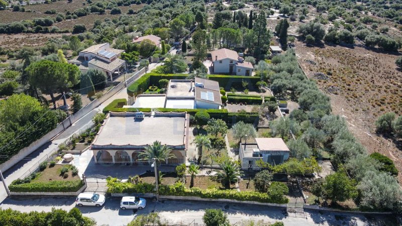 Maison de campagne à Noto