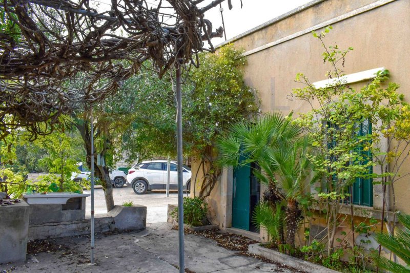 Отдельно стоящий дом в Ното