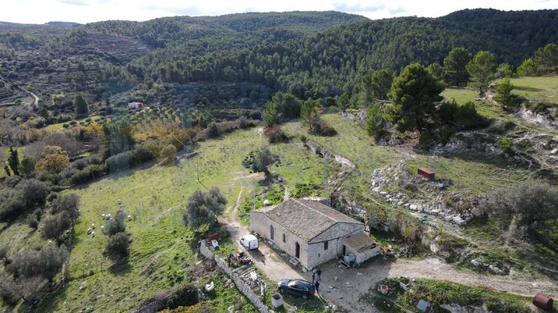 Ferme à Monterosso Almo