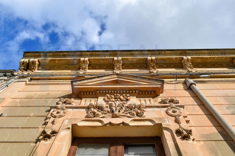 卡尼卡蒂尼巴尼房屋