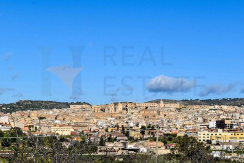 Terreno edificable en Noto