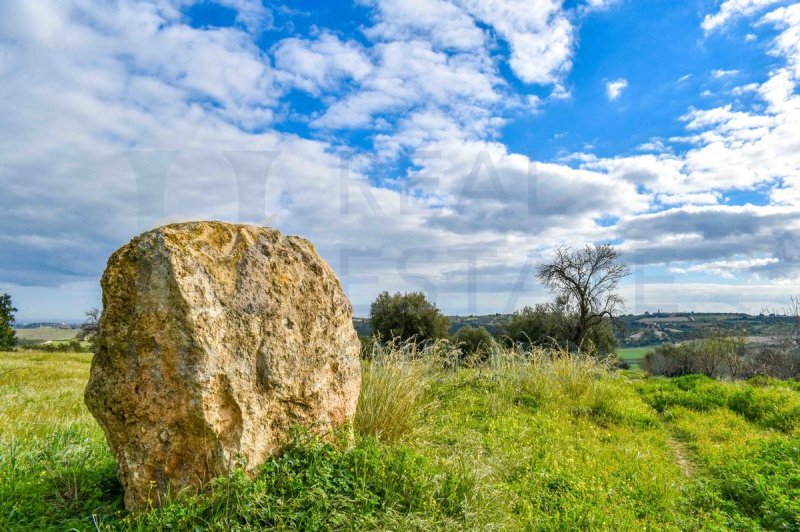 Строительный участок в Ното