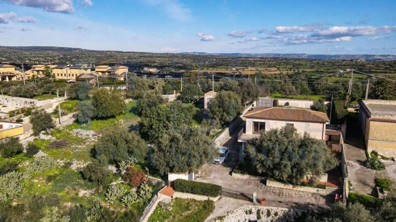 Вилла в Каникаттини-Баньи