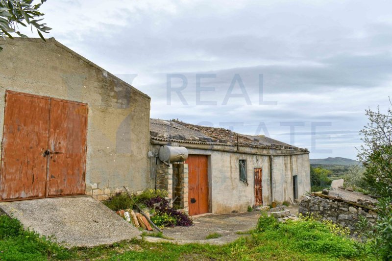 Отдельно стоящий дом в Розолини