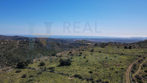 Строительный участок в Ното