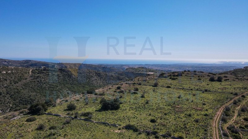 Строительный участок в Ното