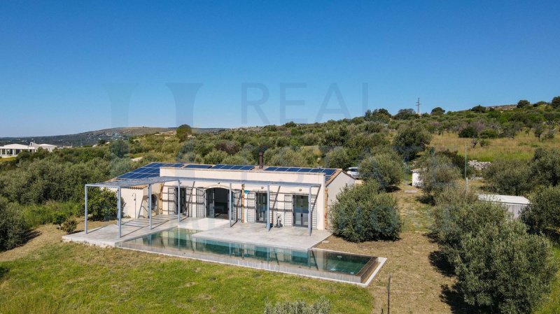 Villa a Avola
