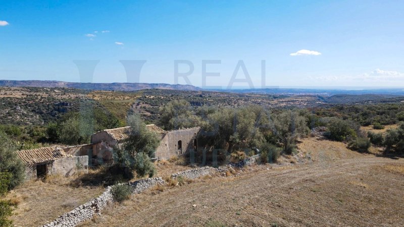 Casa di campagna a Floridia