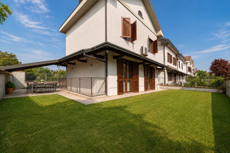 Villa in Bollate