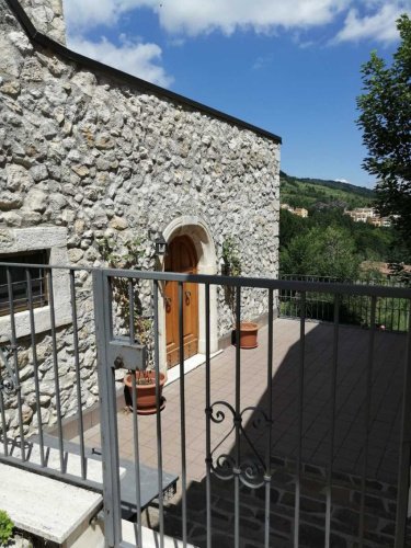 Detached house in Rocca di Cambio
