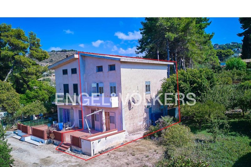 瓦尔德里切半独立房屋