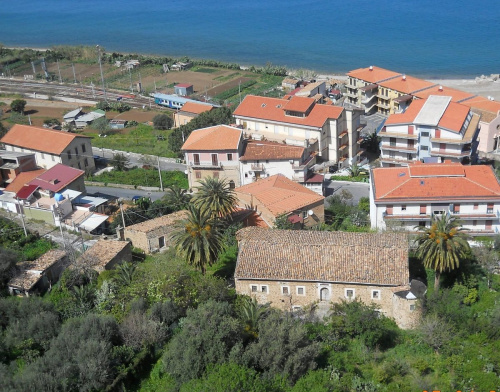 Casa com pátio em Santo Stefano di Camastra