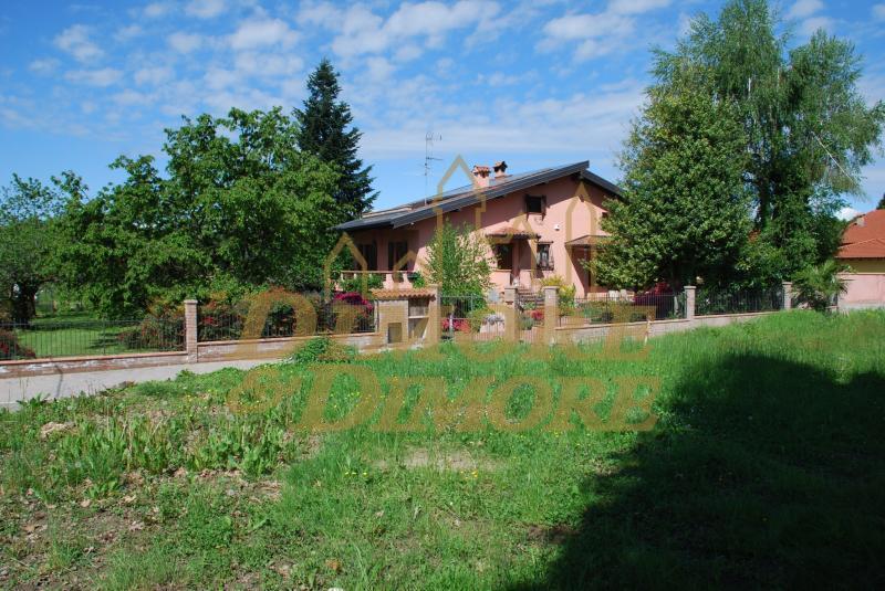 Villa a Borgo Ticino