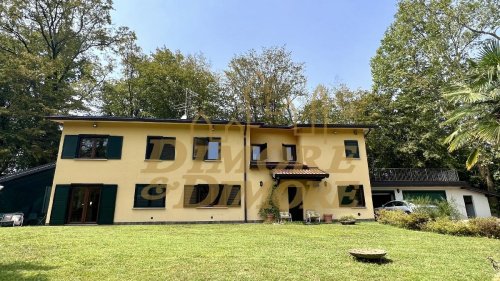 Villa in Daverio