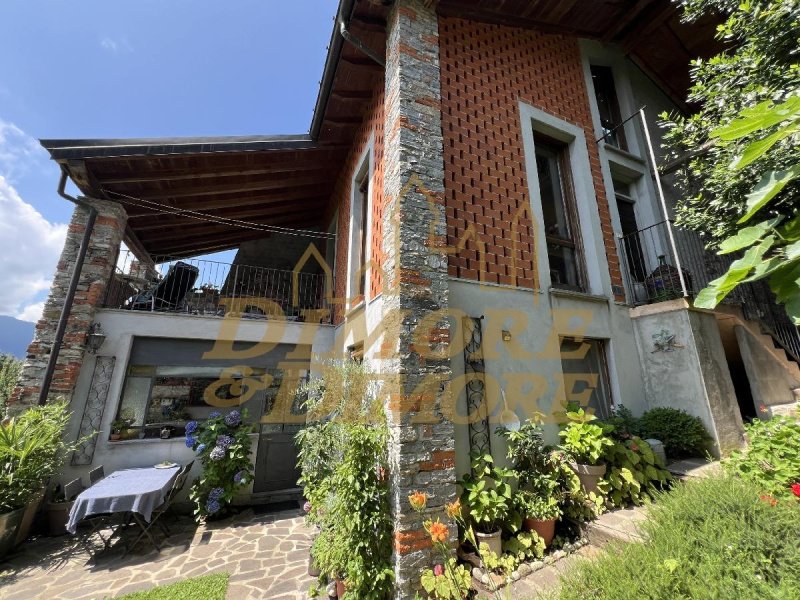 Top-to-bottom house in Brezzo di Bedero