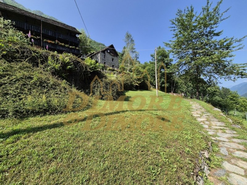 Casa geminada em Vanzone con San Carlo