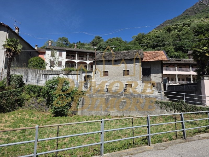 Casa em Premosello-Chiovenda