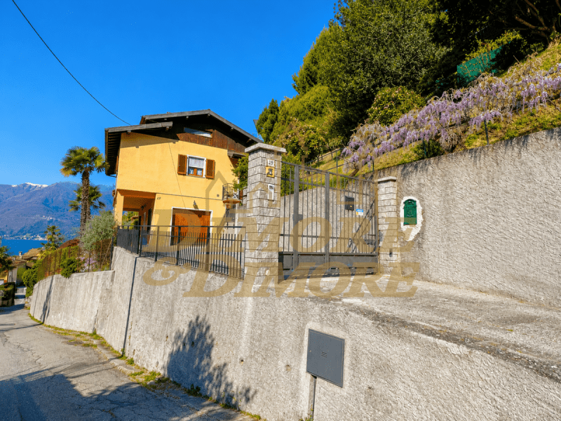 Villa in Luino
