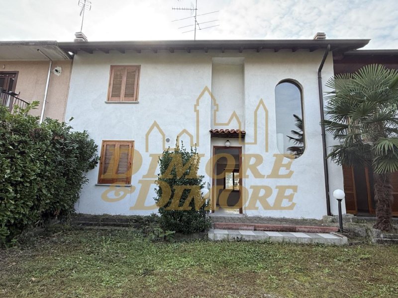 Casa semi-independiente en Castelletto sopra Ticino