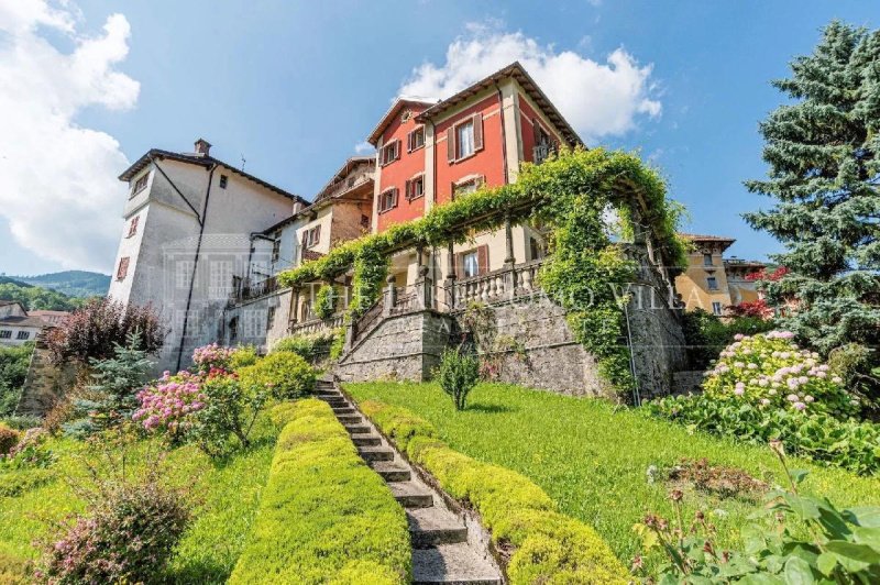 Villa a Schignano