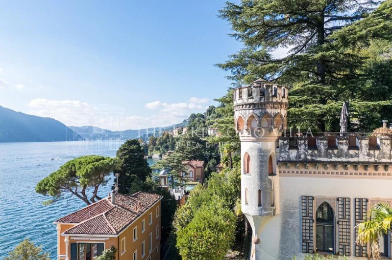 Villa i Carate Urio
