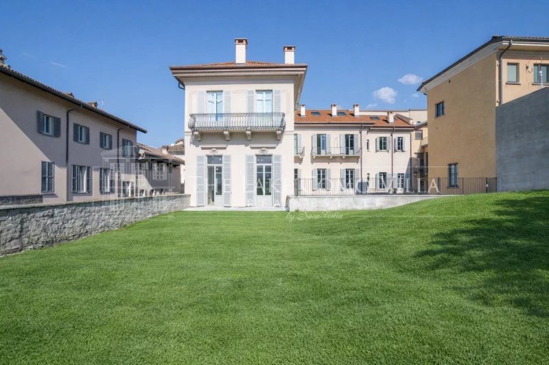 Apartment in Como