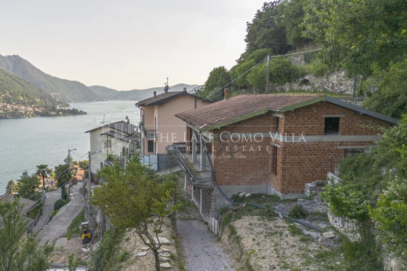 Villa en Carate Urio