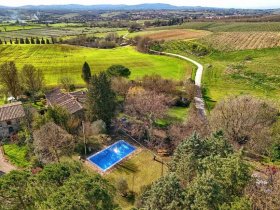 Klein huisje op het platteland in Monteriggioni