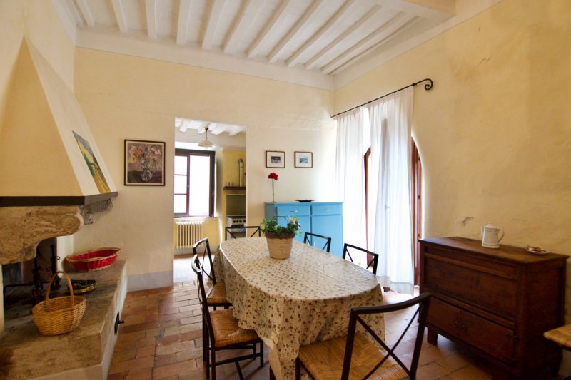 Self-contained apartment in Sarteano