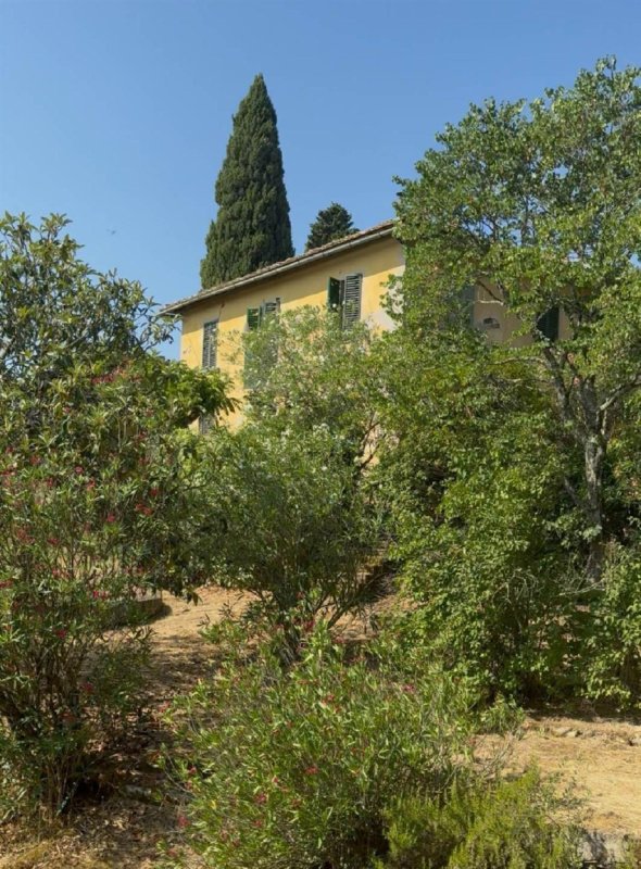 Отдельно стоящий дом в Бучине