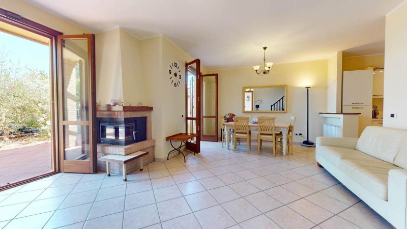 马焦内联排别墅