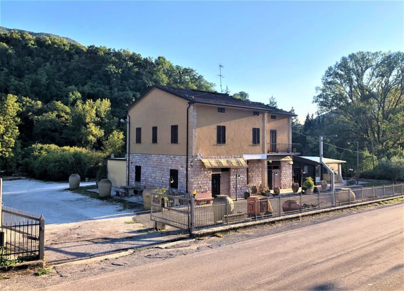 Detached house in Assisi