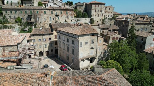 Edificio en Todi