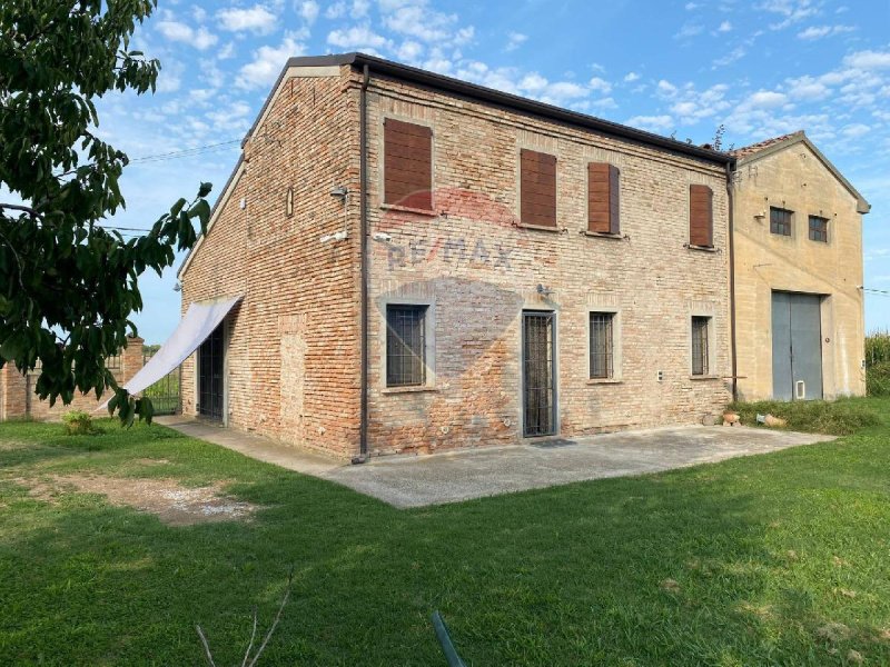 Detached house in Ferrara