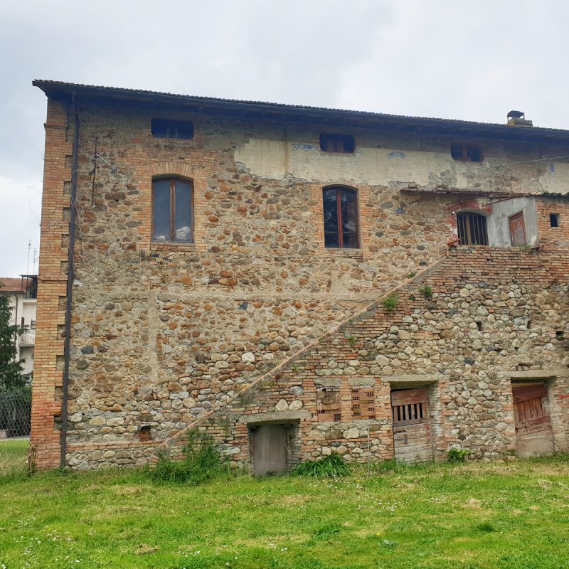 Historiskt hus i Castel Viscardo