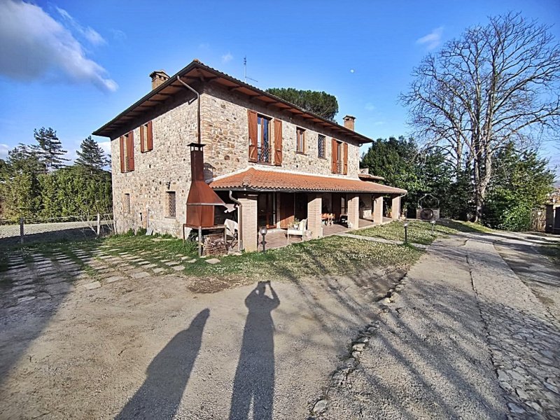 Klein huisje op het platteland in Fabro