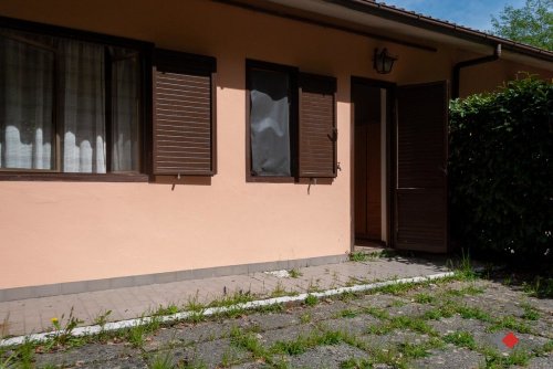 Half-vrijstaande woning in Minucciano