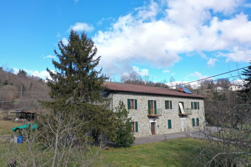 Особняк из двух квартир в Пьяцца-аль-Серкьо