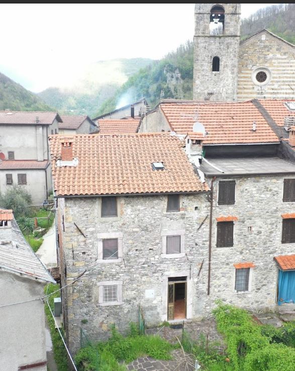 Parhus i Vagli Sotto