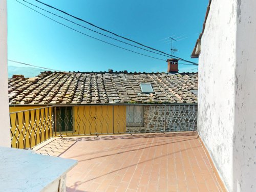 Особняк из двух квартир в Баньи-ди-Лукка