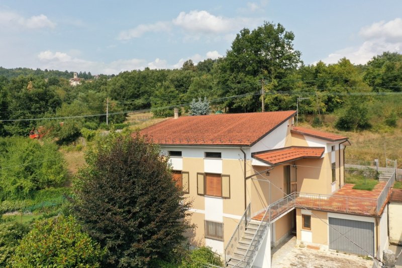Detached house in Piazza al Serchio