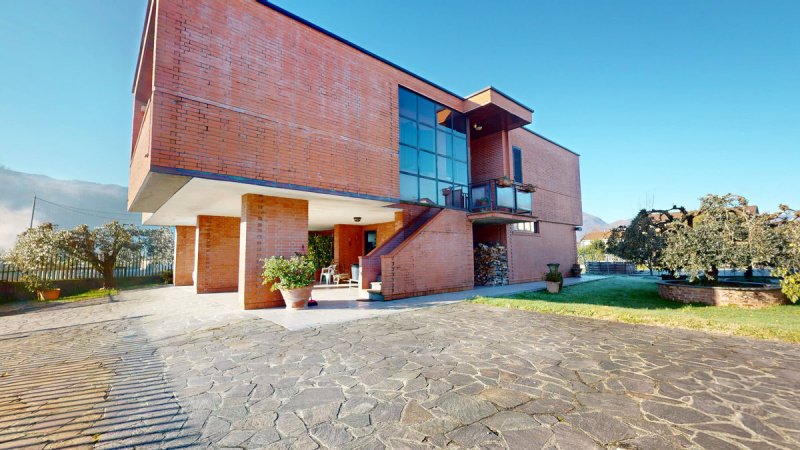 科雷利亚-安泰尔米内利别墅