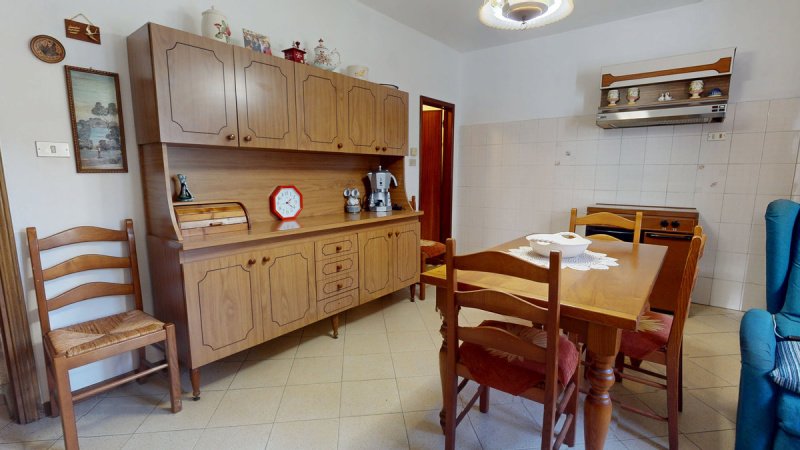 Casa geminada em Villa Basilica