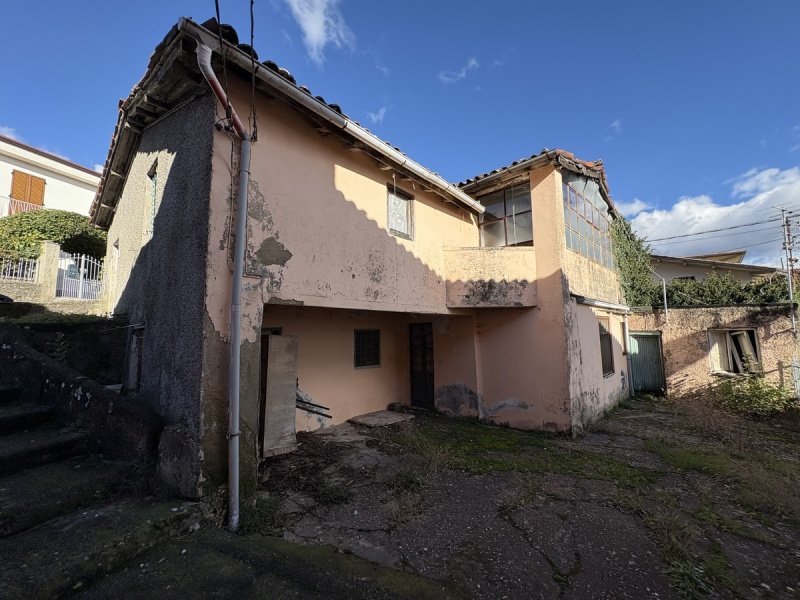 Half-vrijstaande woning in Molazzana