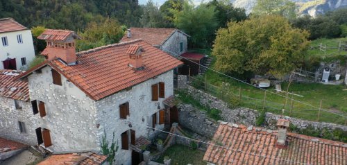 Semi-detached house in Borgo a Mozzano