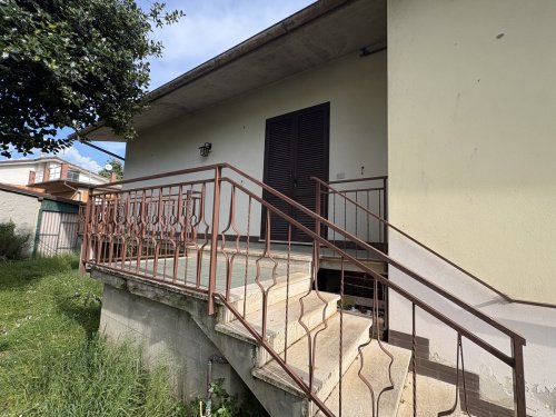 Casa indipendente a Barga
