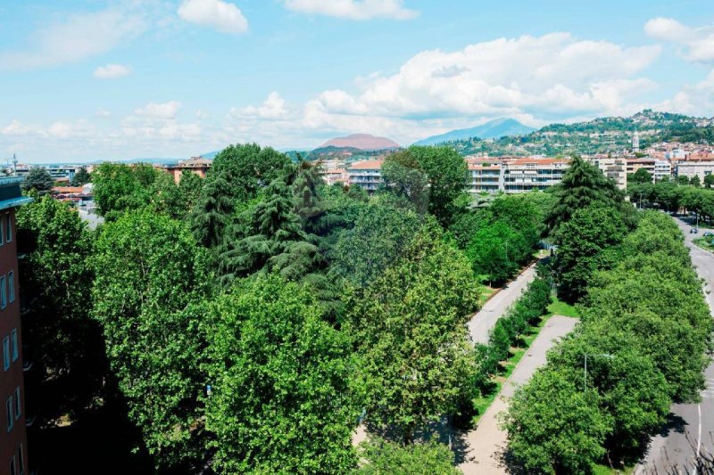 Takvåning i Bergamo