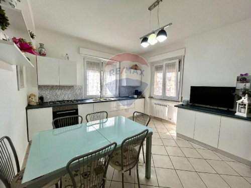 Apartamento en Costa Volpino