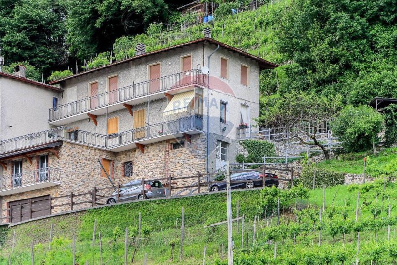 Doppelhaushälfte in Villa d'Almè