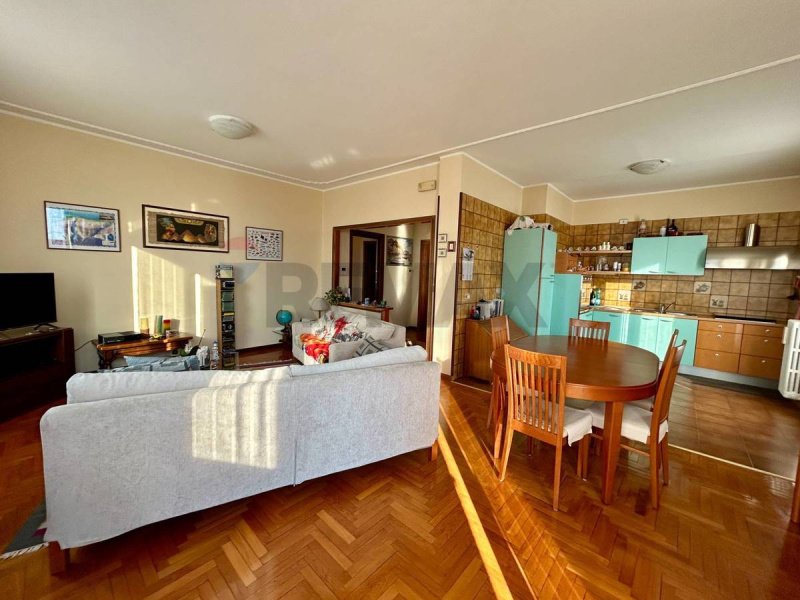 Lägenhet i Costa Volpino